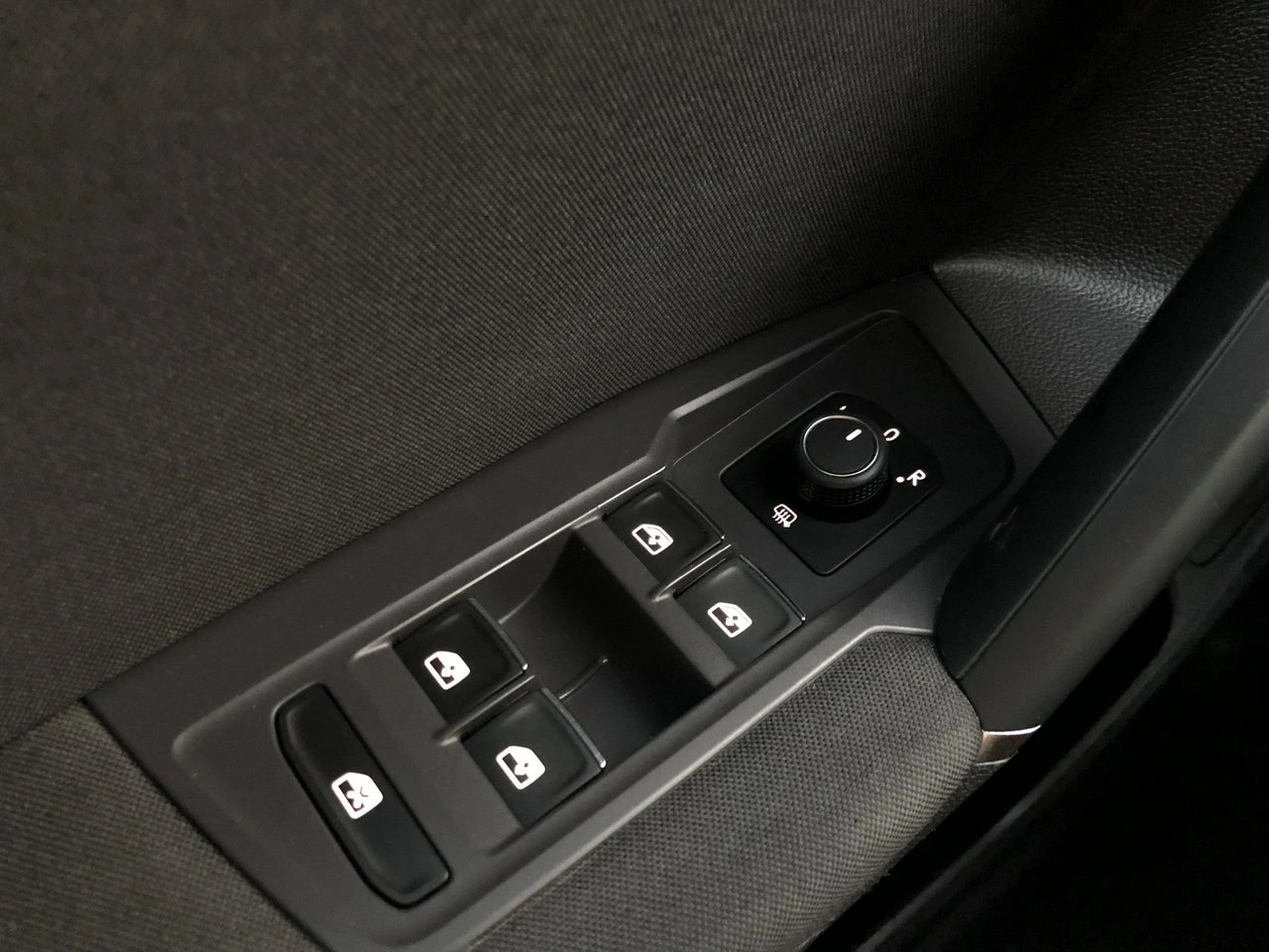 Volkswagen Tiguan Allspace - Zdjęcie 36