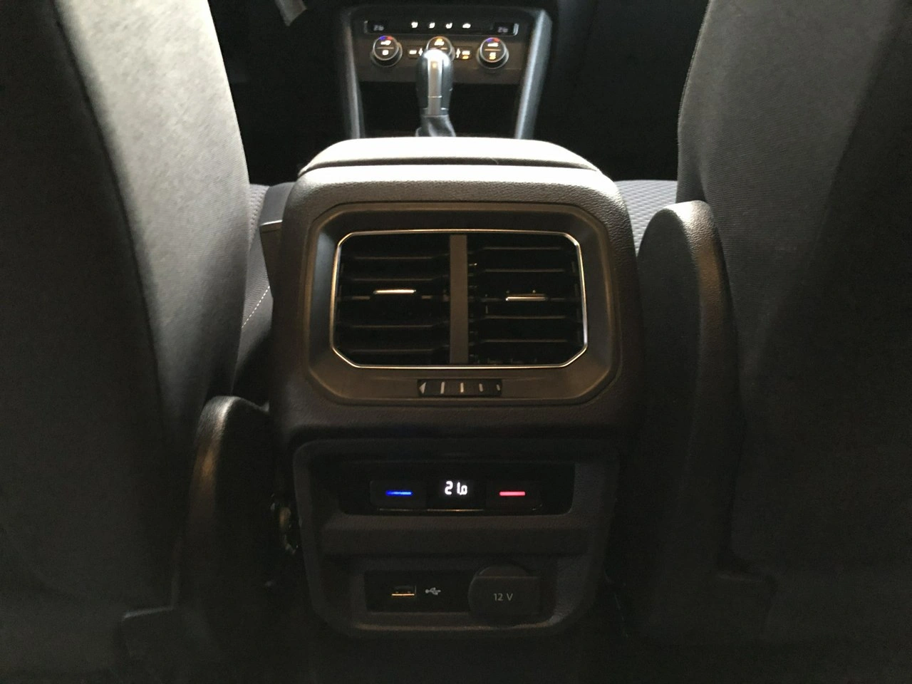 Volkswagen Tiguan Allspace - Zdjęcie 42