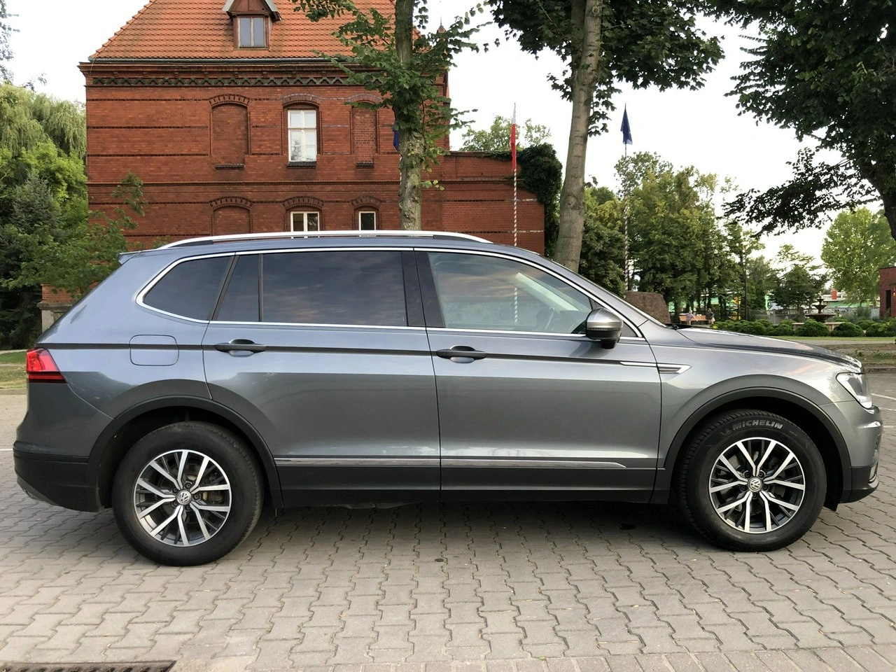 Volkswagen Tiguan Allspace - Zdjęcie 4