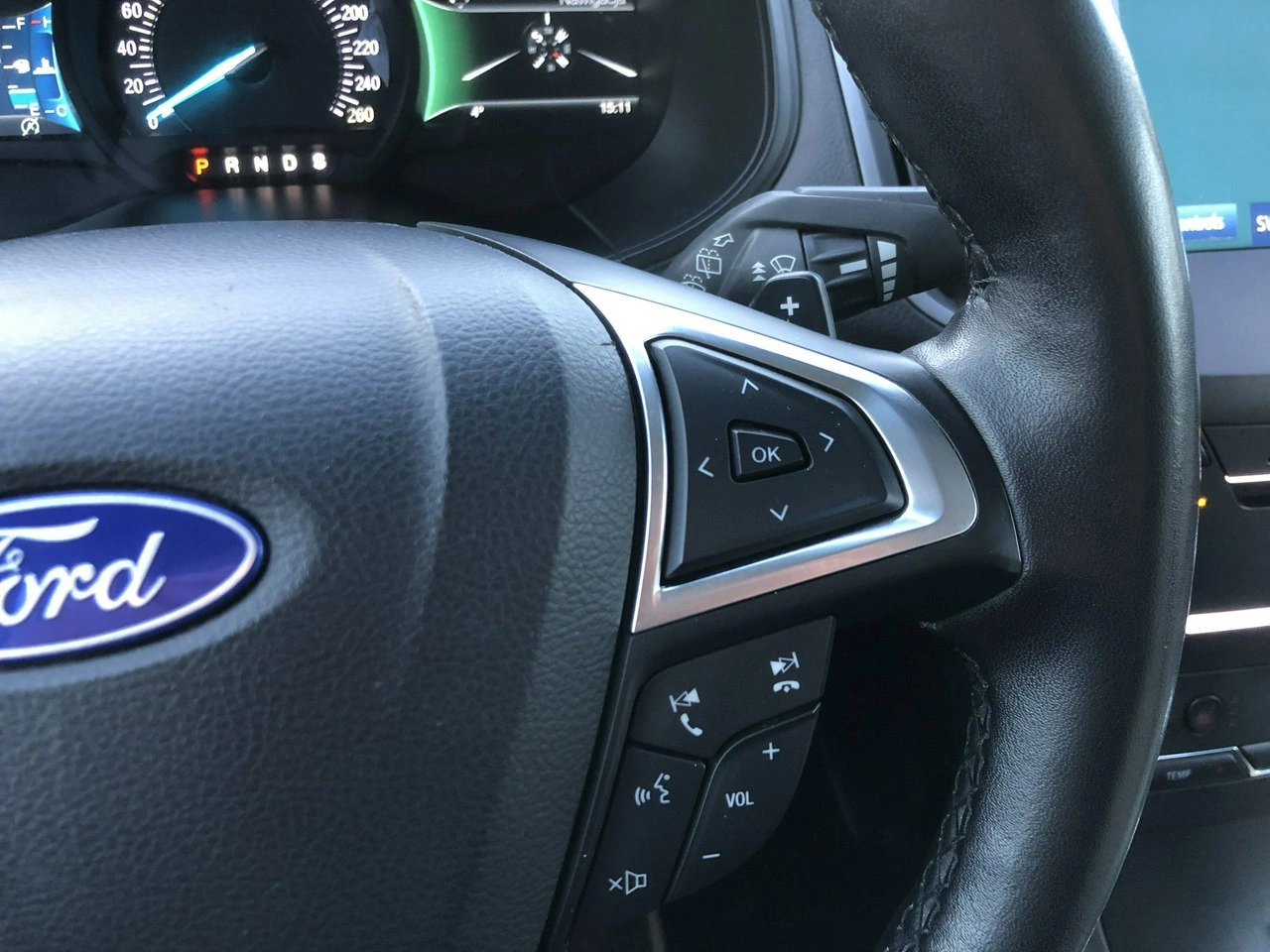 Ford Edge - Zdjęcie 40