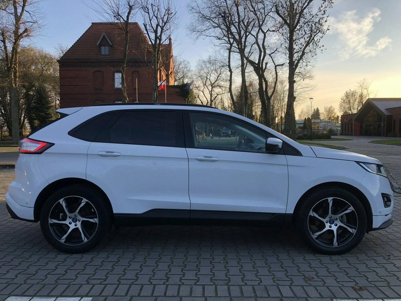 Ford Edge - Zdjęcie 4