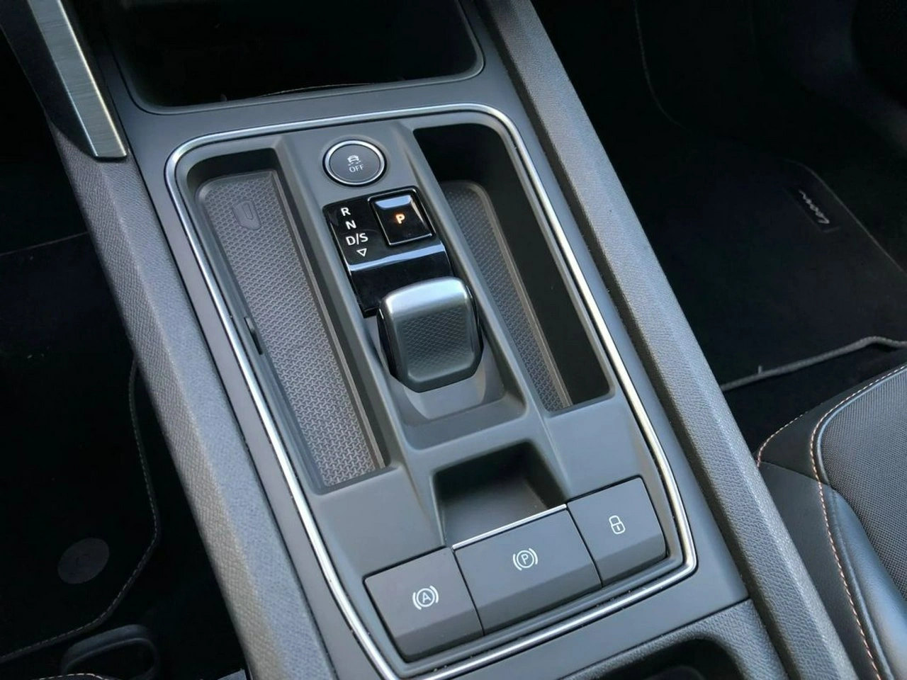 Cupra Leon Sportstourer - Zdjęcie 21