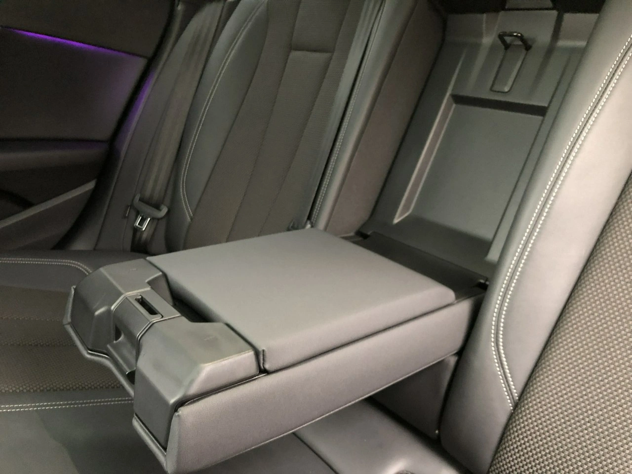 Audi A4 - Zdjęcie 52