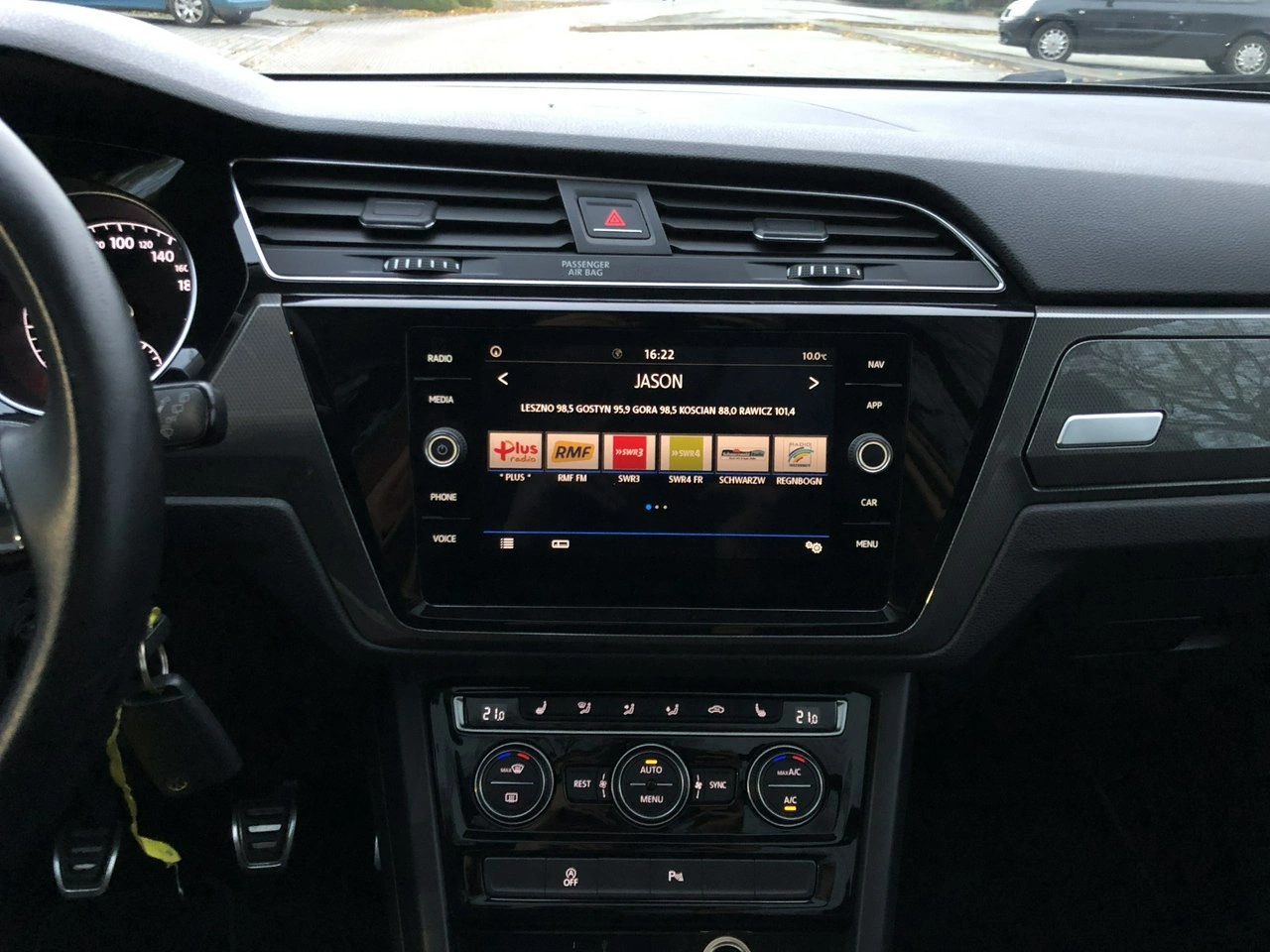 Volkswagen Touran - Zdjęcie 15