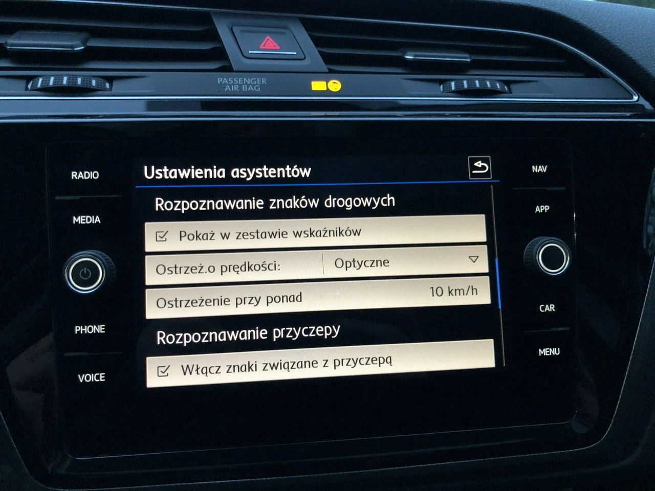 Volkswagen Touran - Zdjęcie 23