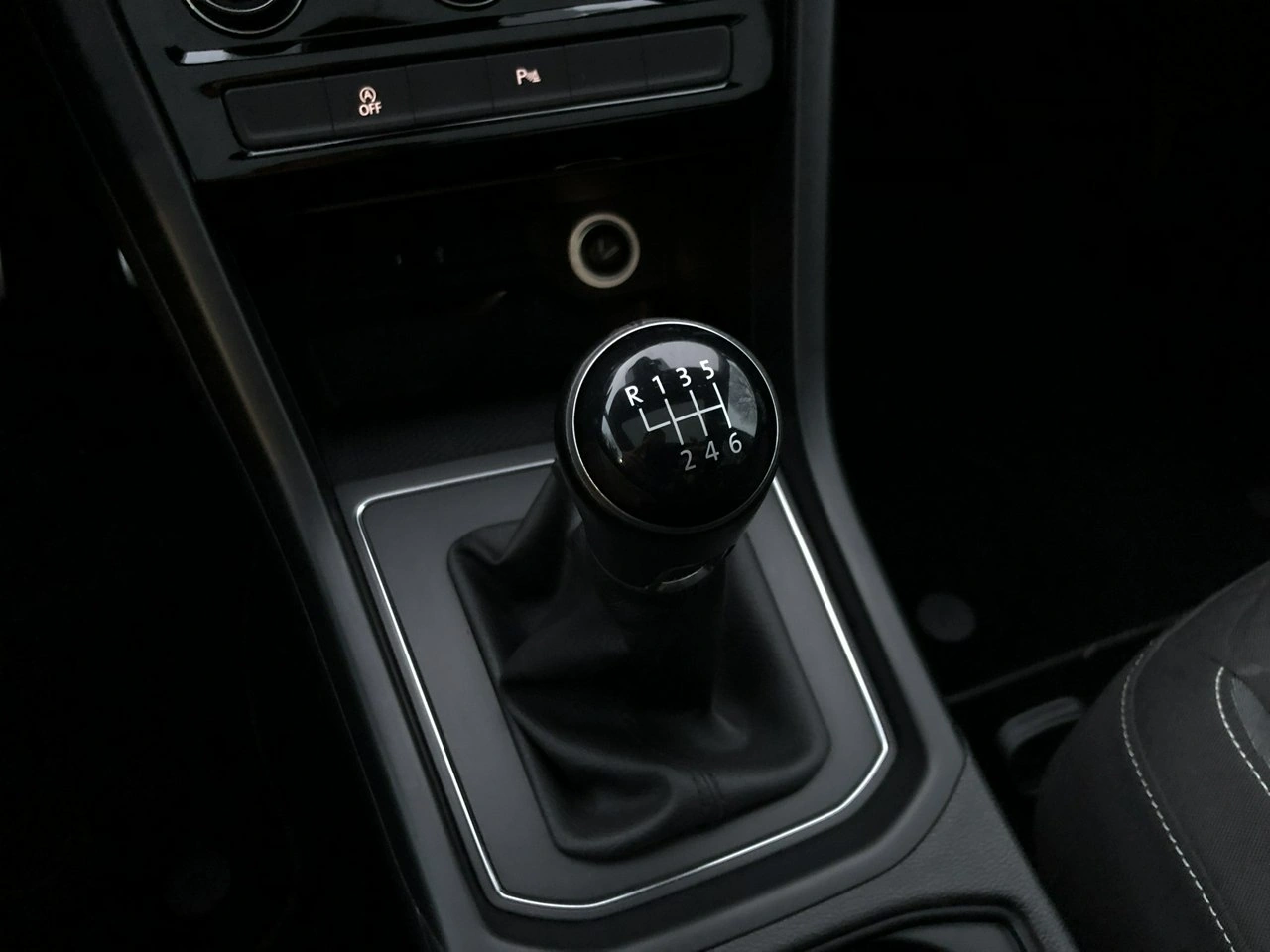 Volkswagen Touran - Zdjęcie 31