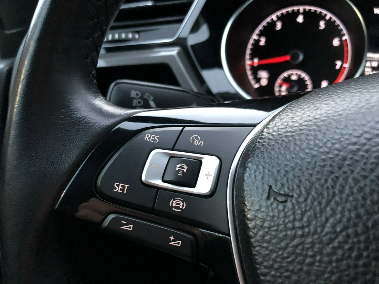 Volkswagen Touran - Zdjęcie 35