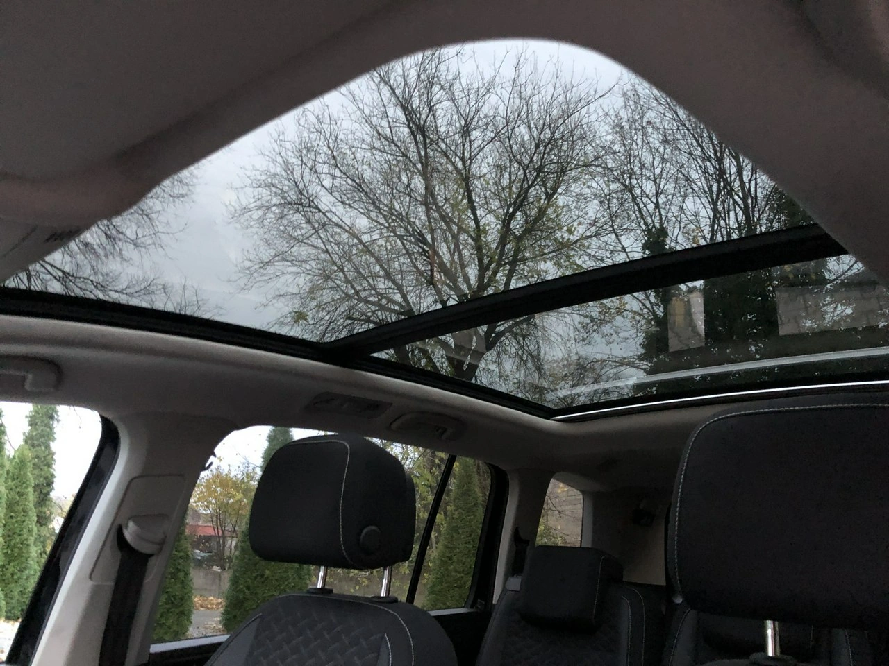 Volkswagen Touran - Zdjęcie 41