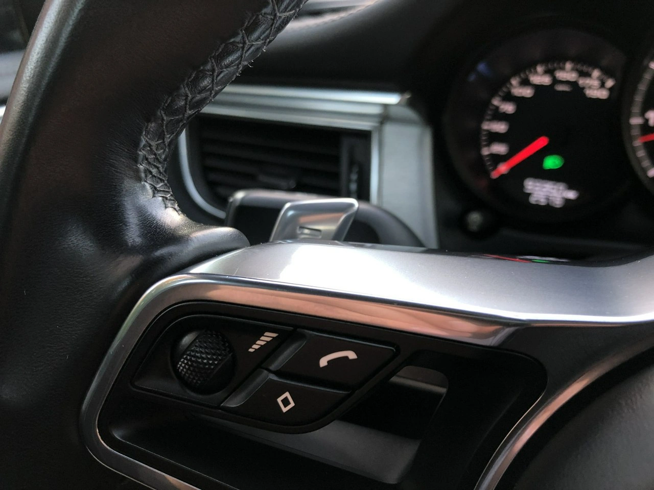 Porsche Macan - Zdjęcie 30