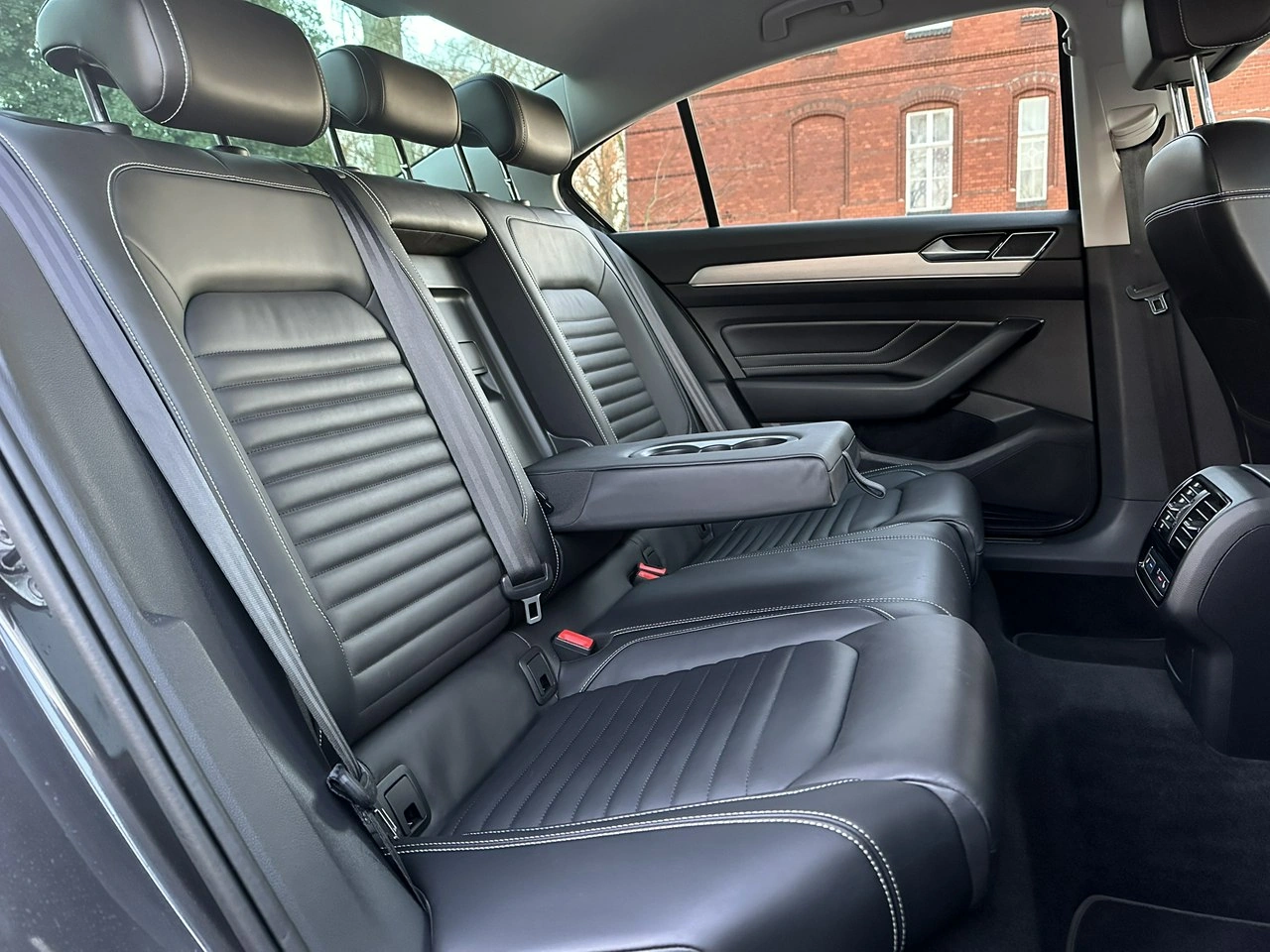 Volkswagen Passat - Zdjęcie 11