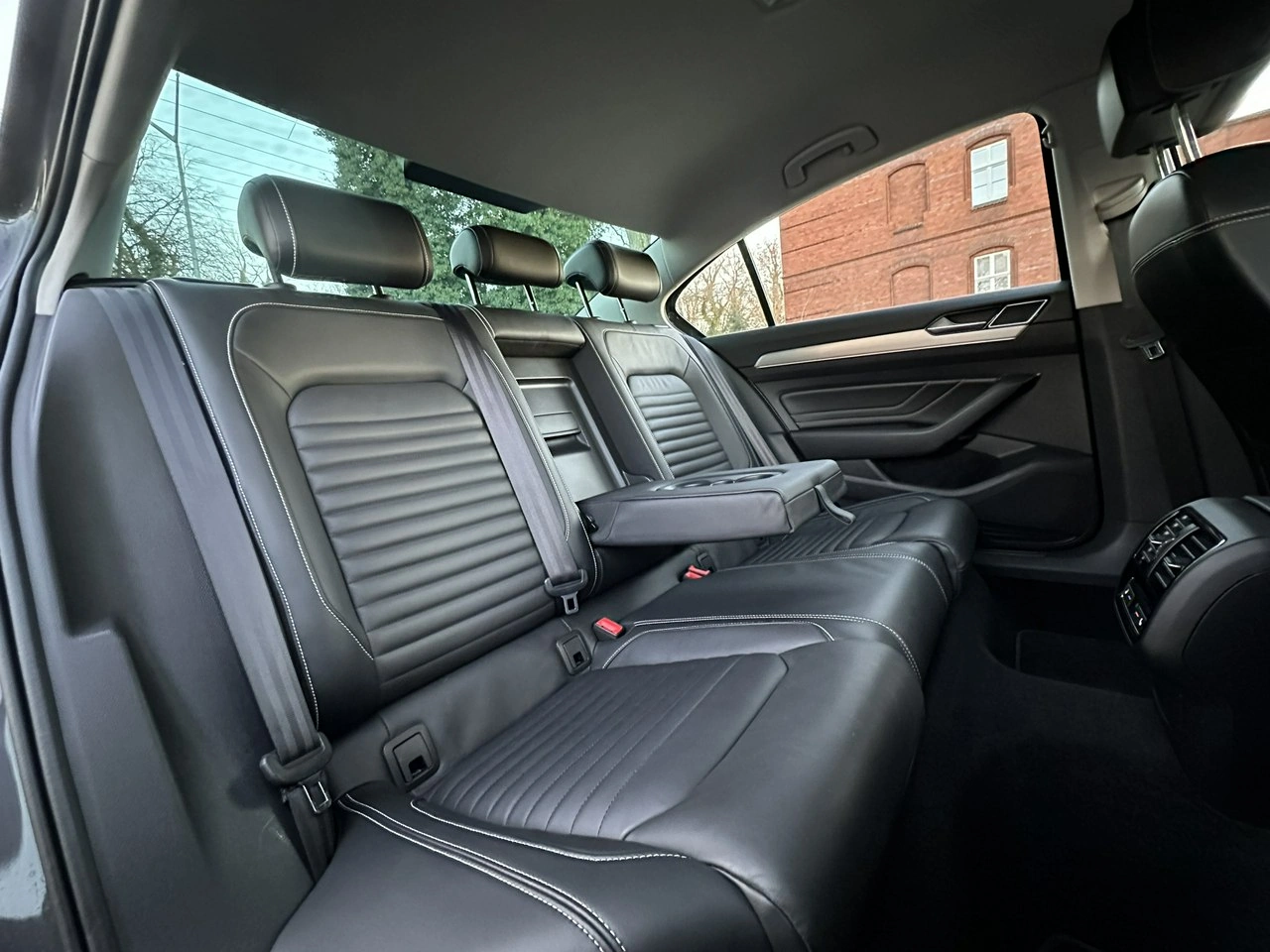 Volkswagen Passat - Zdjęcie 13