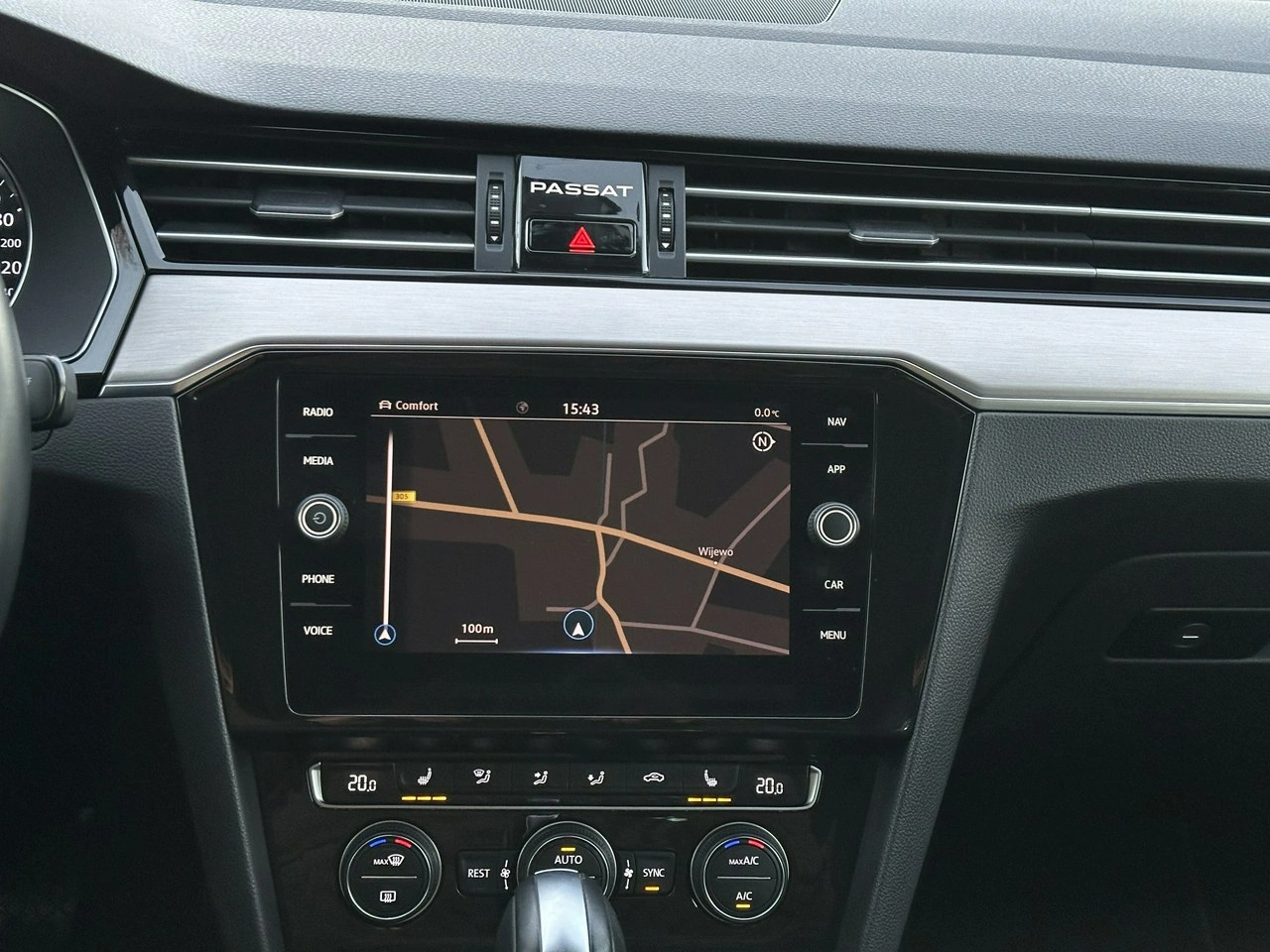 Volkswagen Passat - Zdjęcie 19