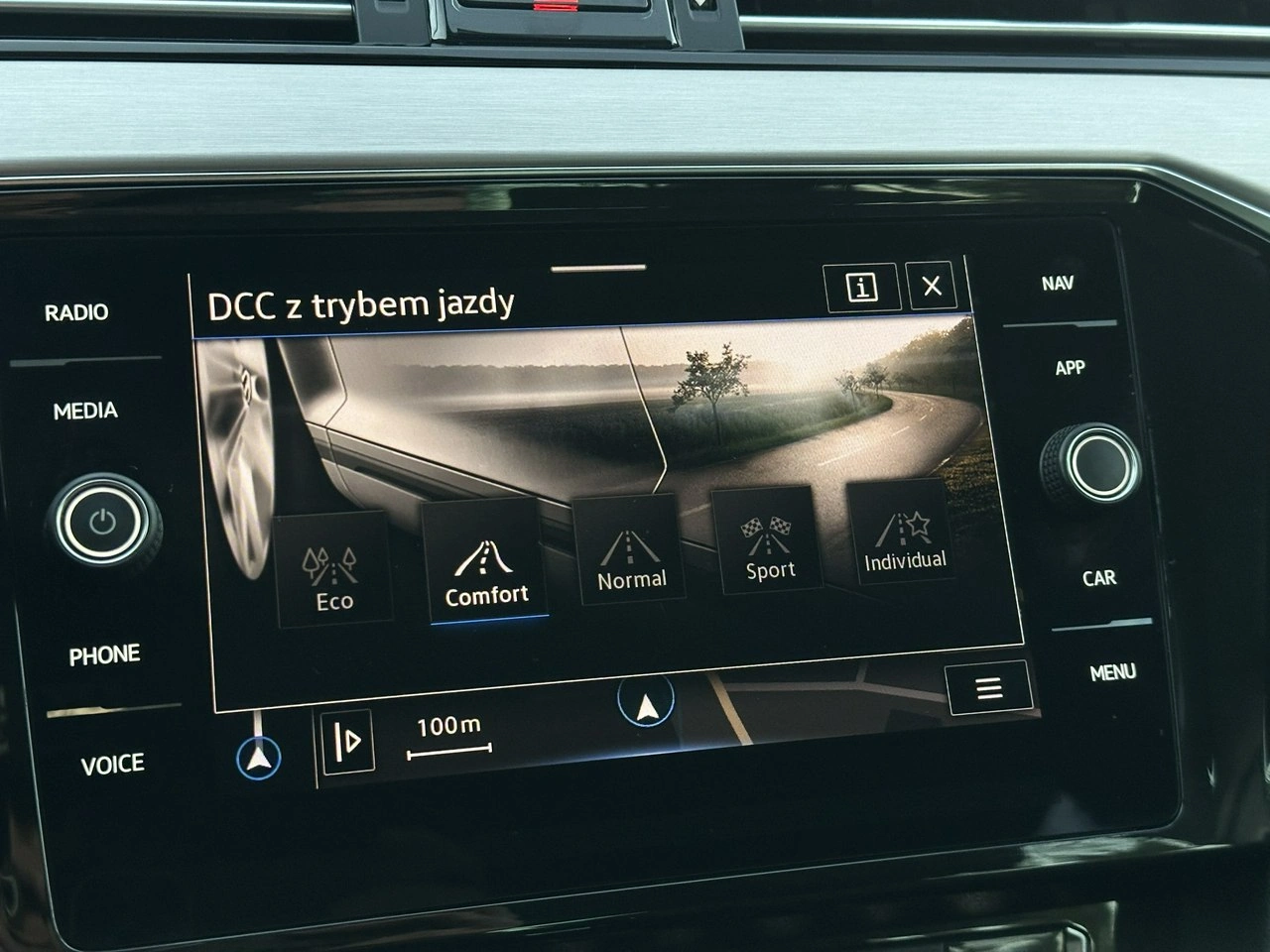 Volkswagen Passat - Zdjęcie 23