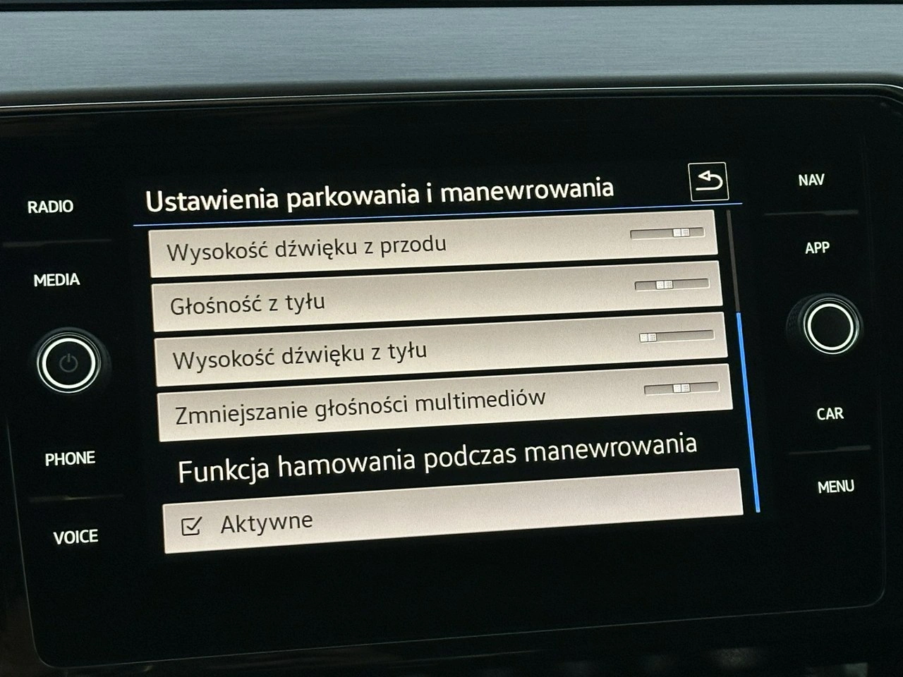 Volkswagen Passat - Zdjęcie 38