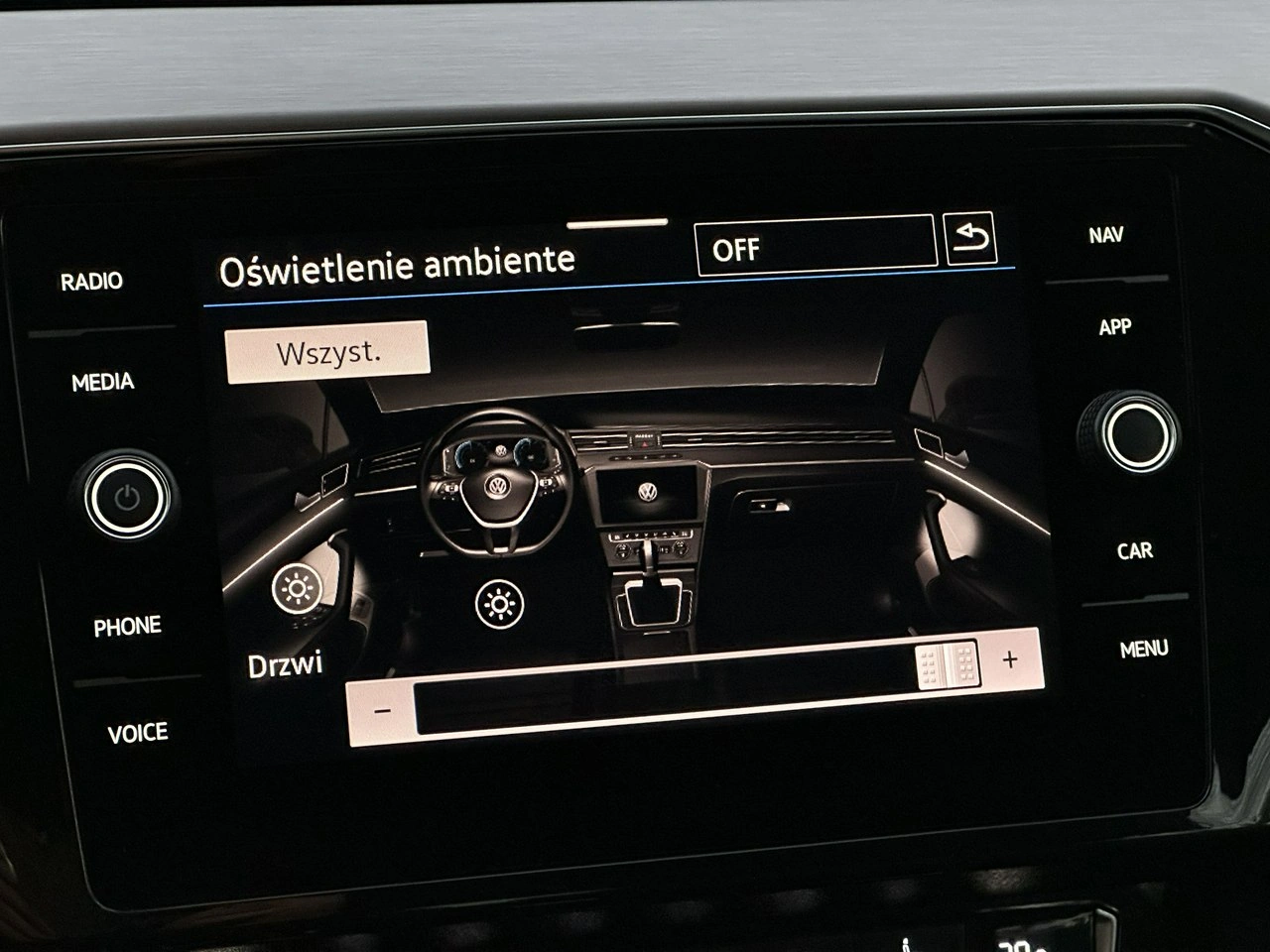 Volkswagen Passat - Zdjęcie 40