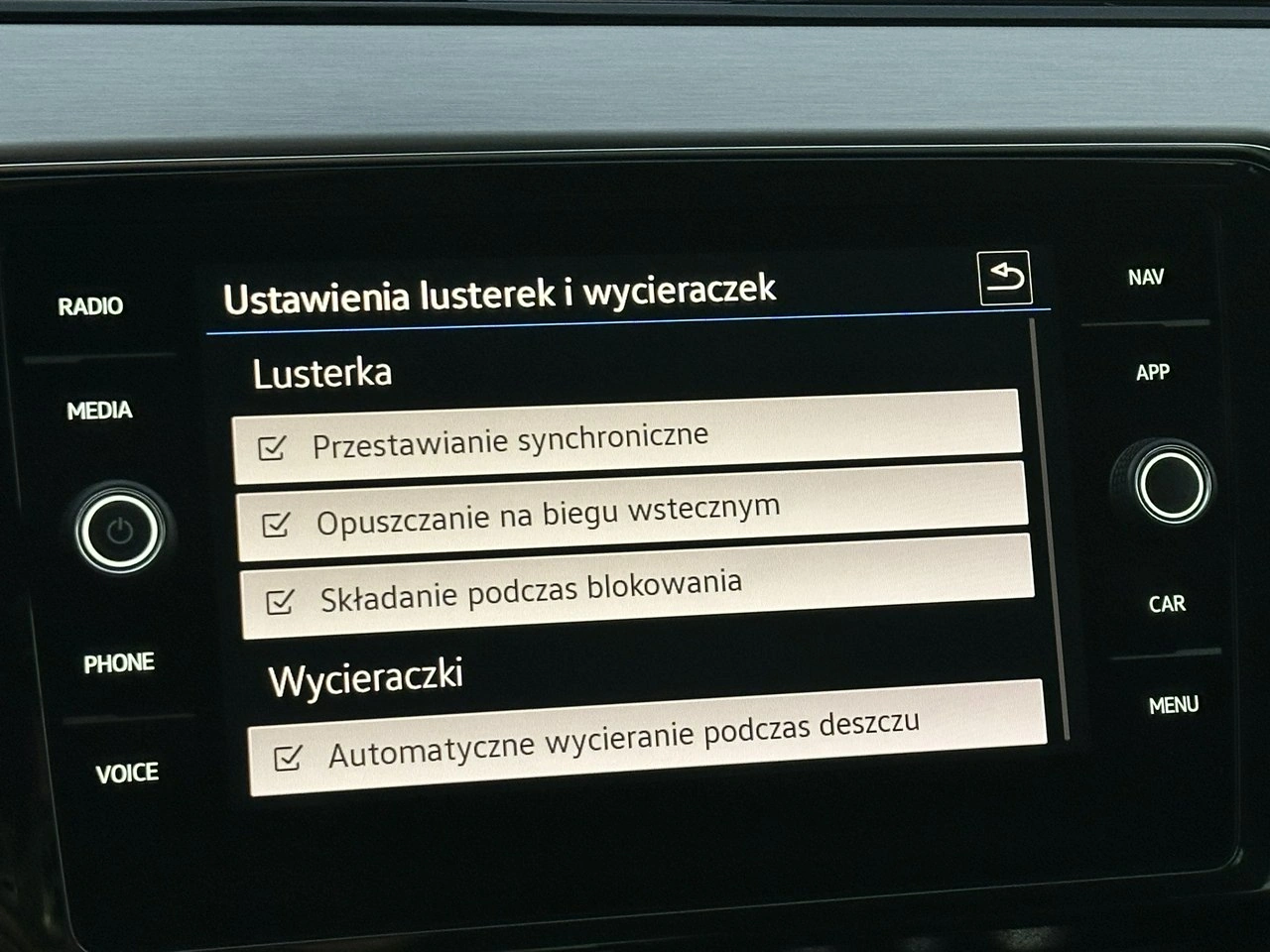 Volkswagen Passat - Zdjęcie 41