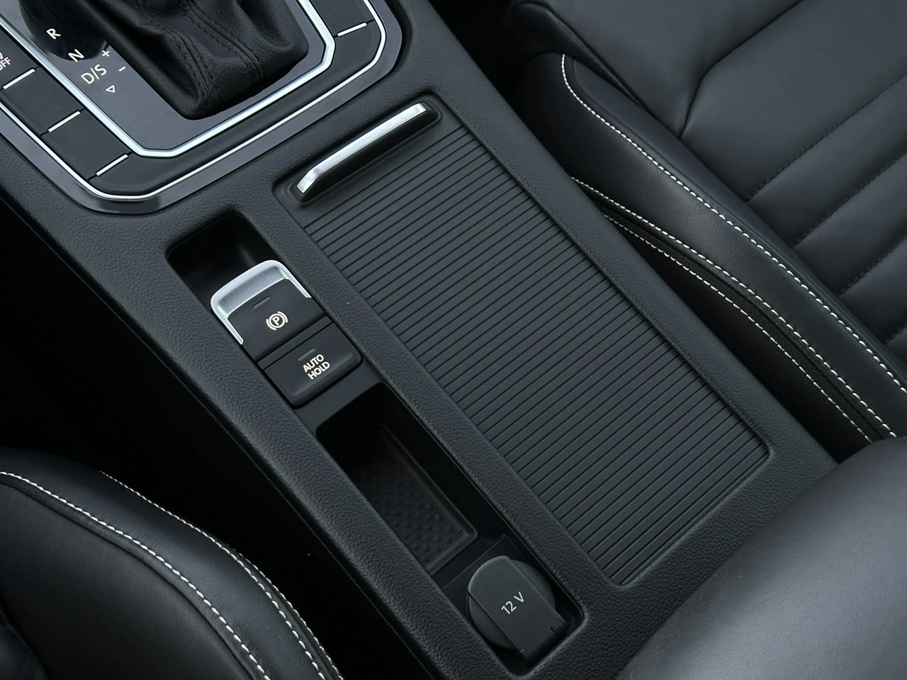 Volkswagen Passat - Zdjęcie 48