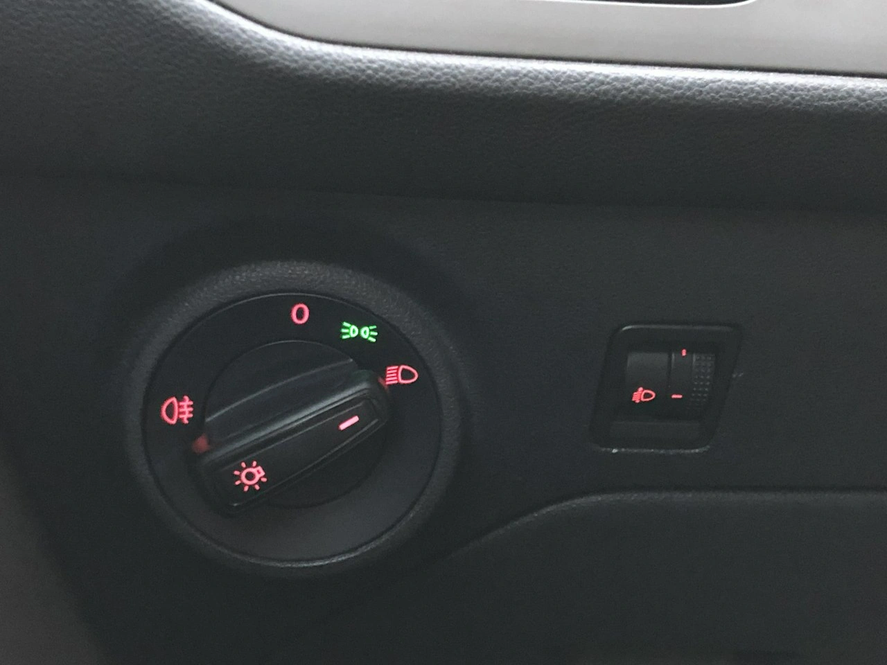 Seat Leon - Zdjęcie 29