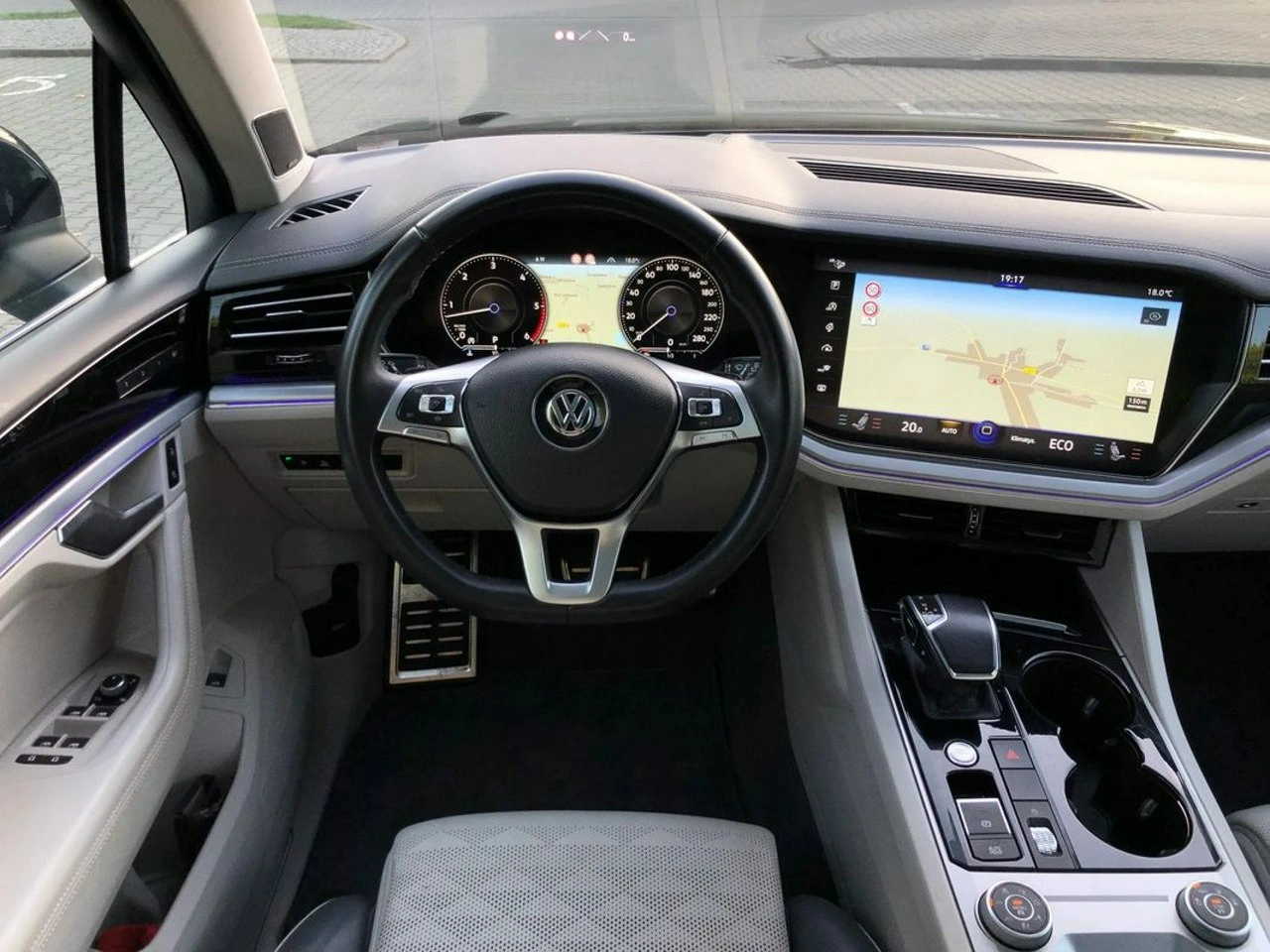 Volkswagen Touareg - Zdjęcie 12