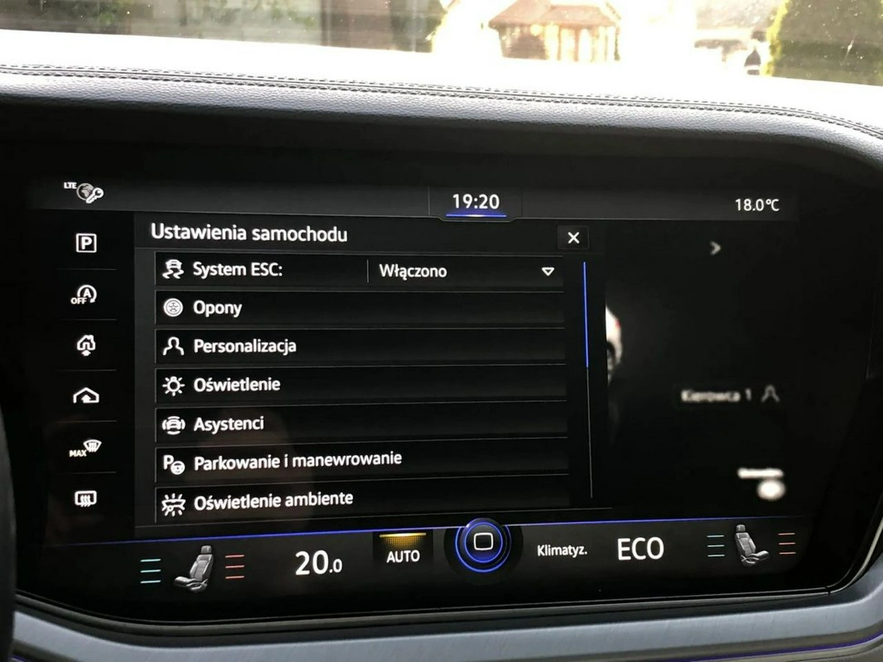 Volkswagen Touareg - Zdjęcie 22