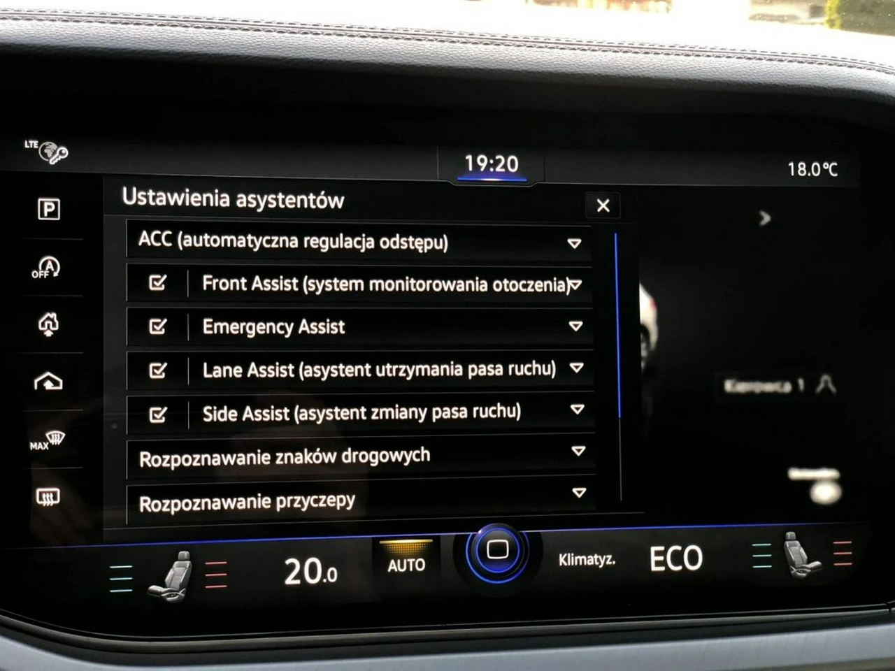 Volkswagen Touareg - Zdjęcie 23