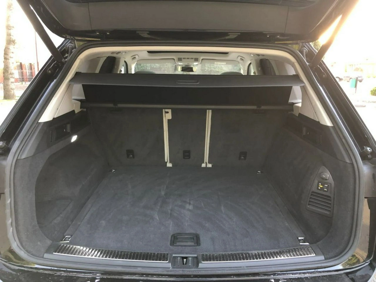 Volkswagen Touareg - Zdjęcie 37