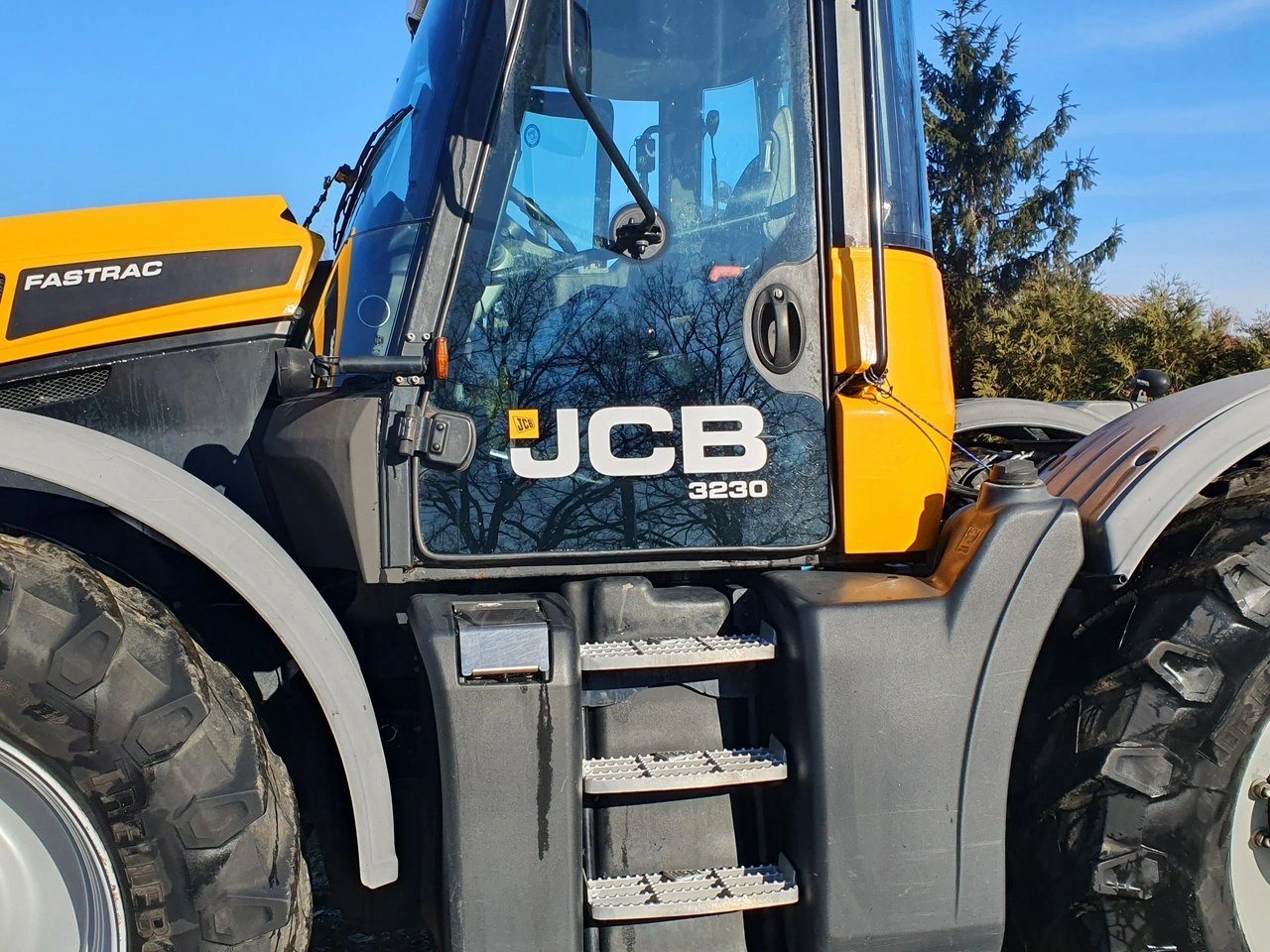 JCB Fastrac 3230 - Zdjęcie 11