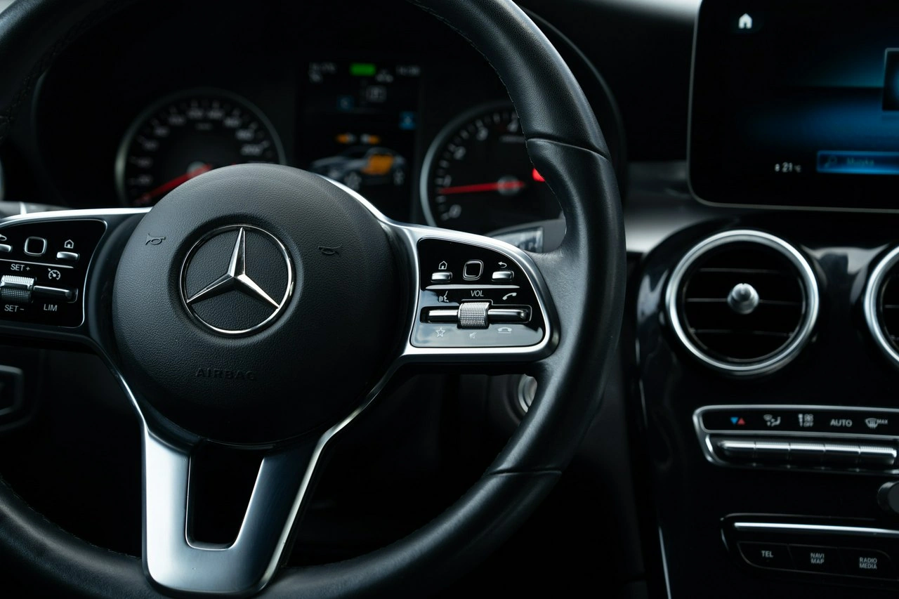 Mercedes GLC 200 - Zdjęcie 15