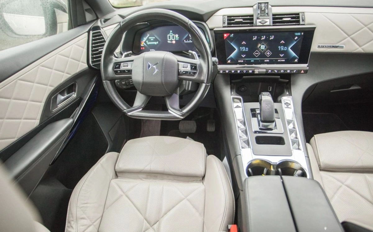 DS Automobiles DS 7 Crossback - Zdjęcie 12