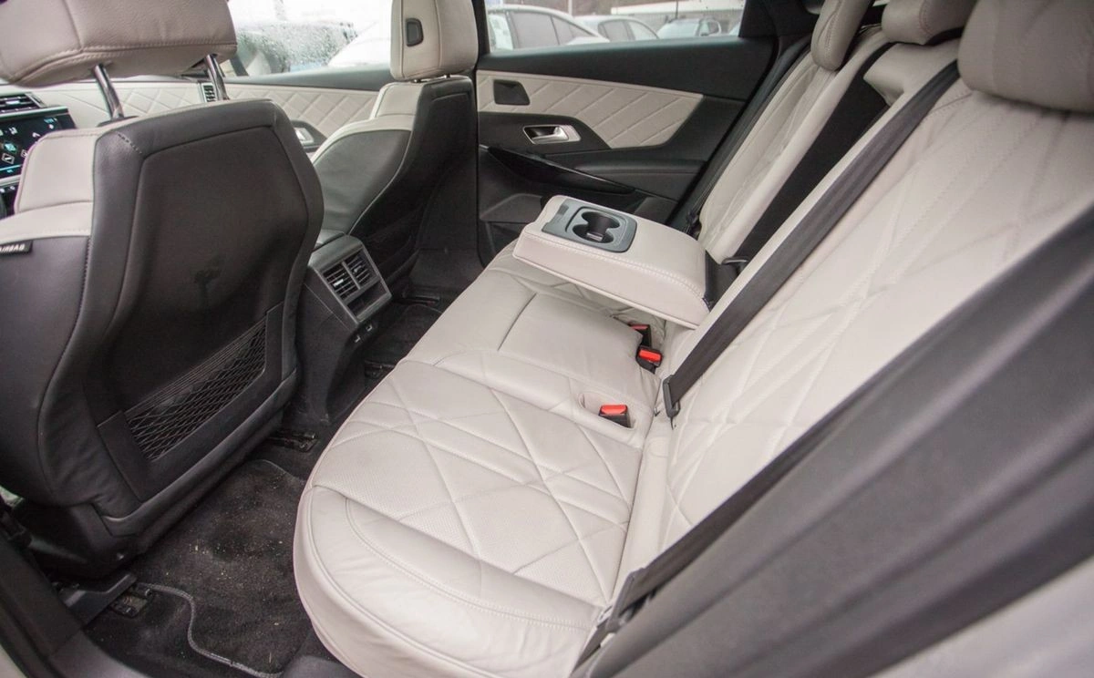 DS Automobiles DS 7 Crossback - Zdjęcie 13