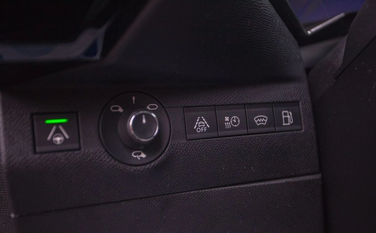 DS Automobiles DS 7 Crossback - Zdjęcie 14