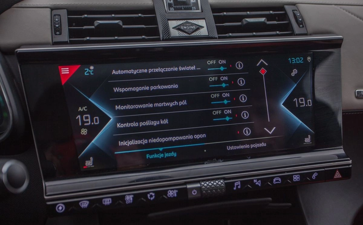 DS Automobiles DS 7 Crossback - Zdjęcie 21
