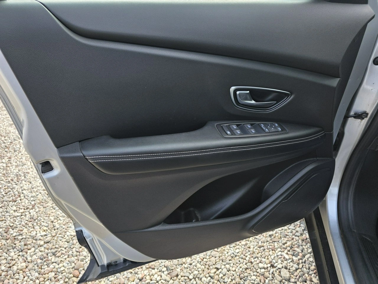 Renault Scenic - Zdjęcie 10