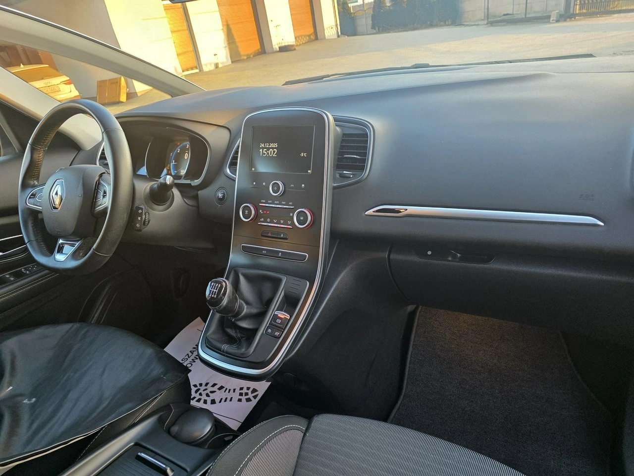 Renault Scenic - Zdjęcie 22