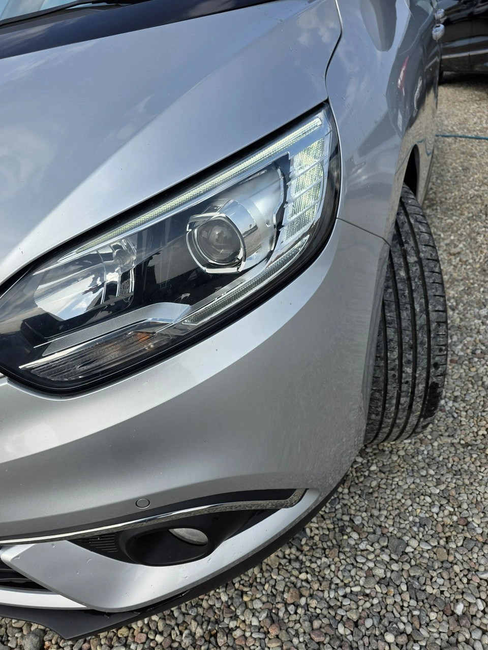 Renault Scenic - Zdjęcie 2