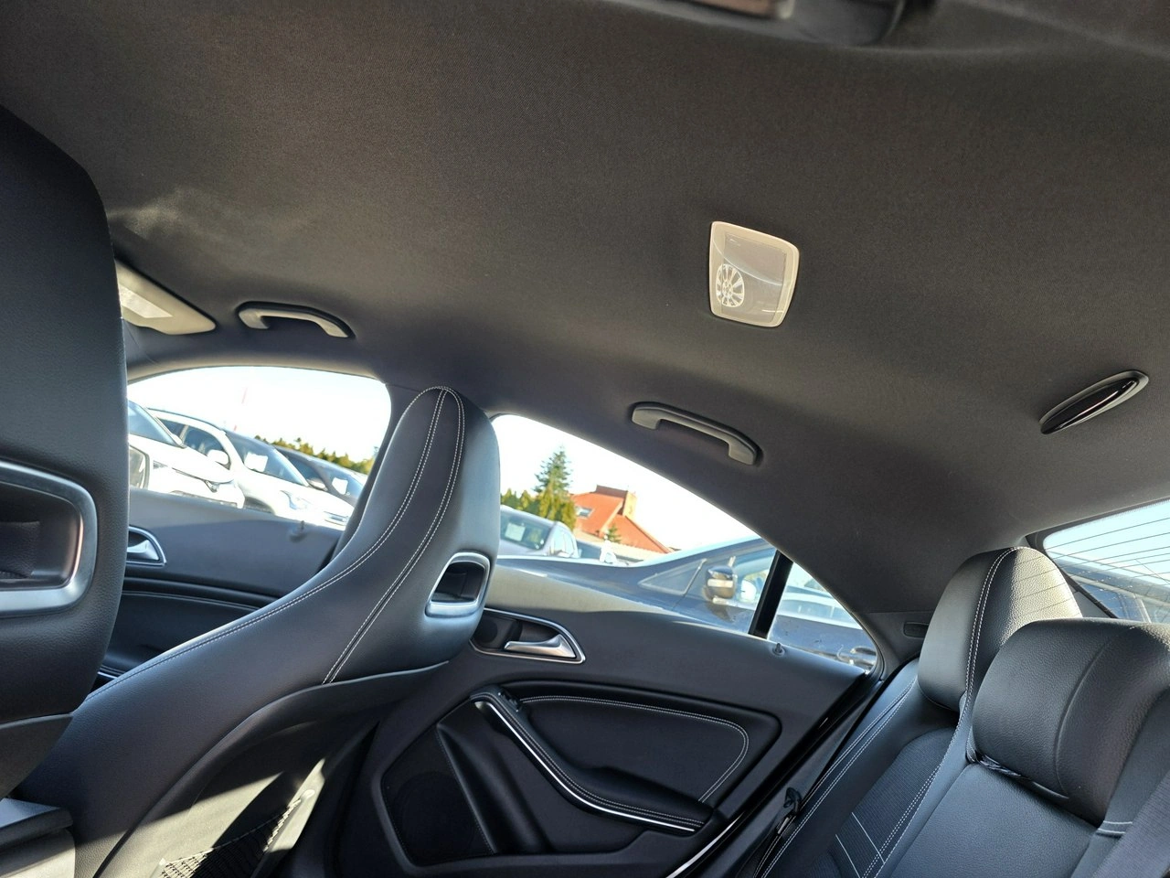 Mercedes CLA 180 - Zdjęcie 15