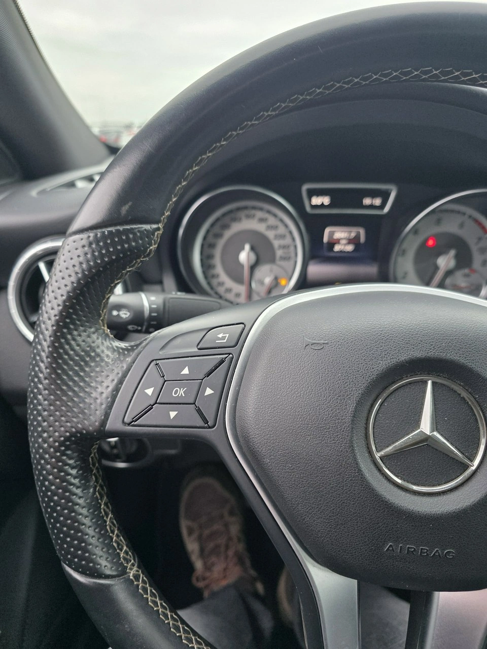 Mercedes CLA 180 - Zdjęcie 23