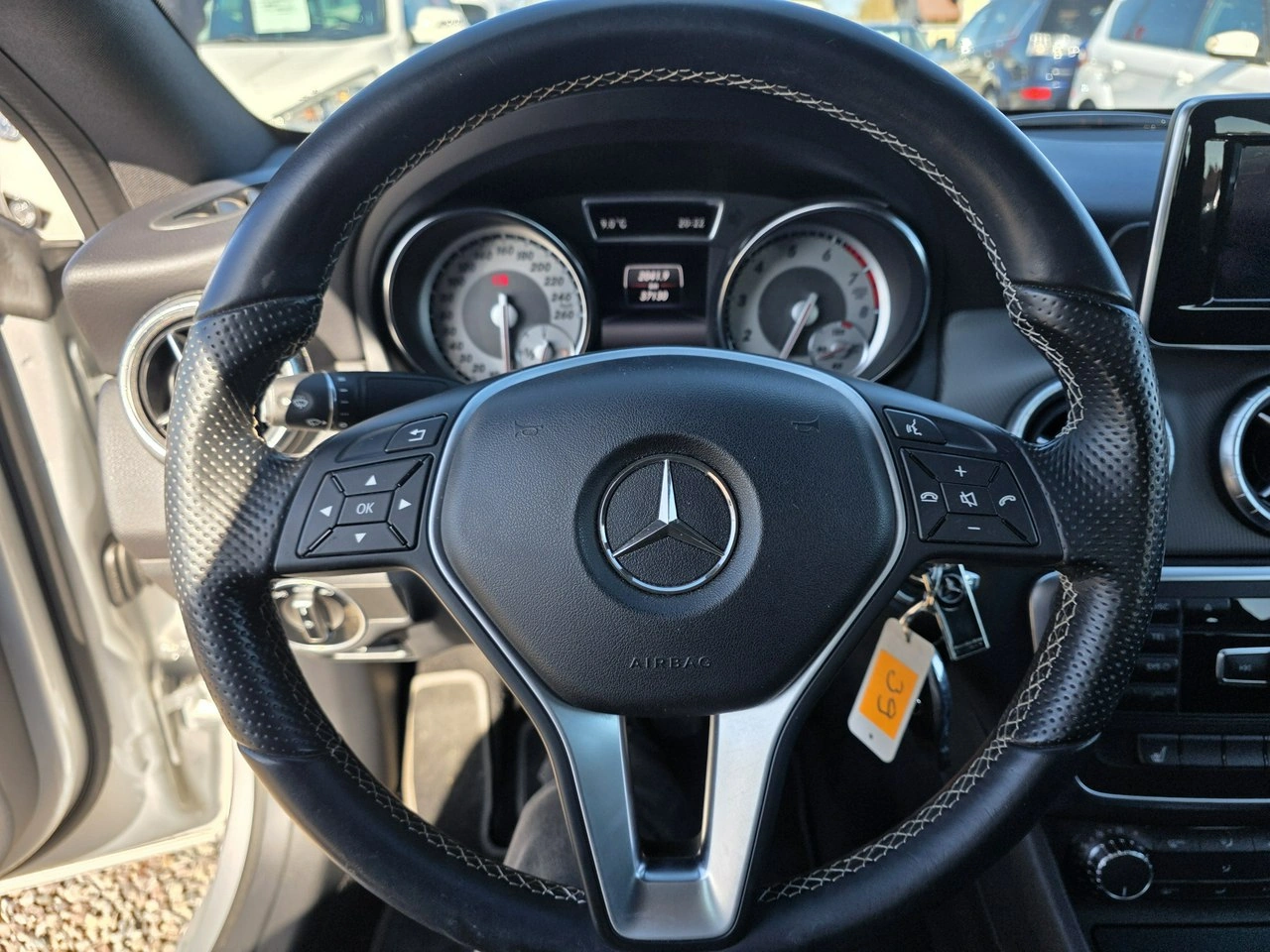 Mercedes CLA 180 - Zdjęcie 32