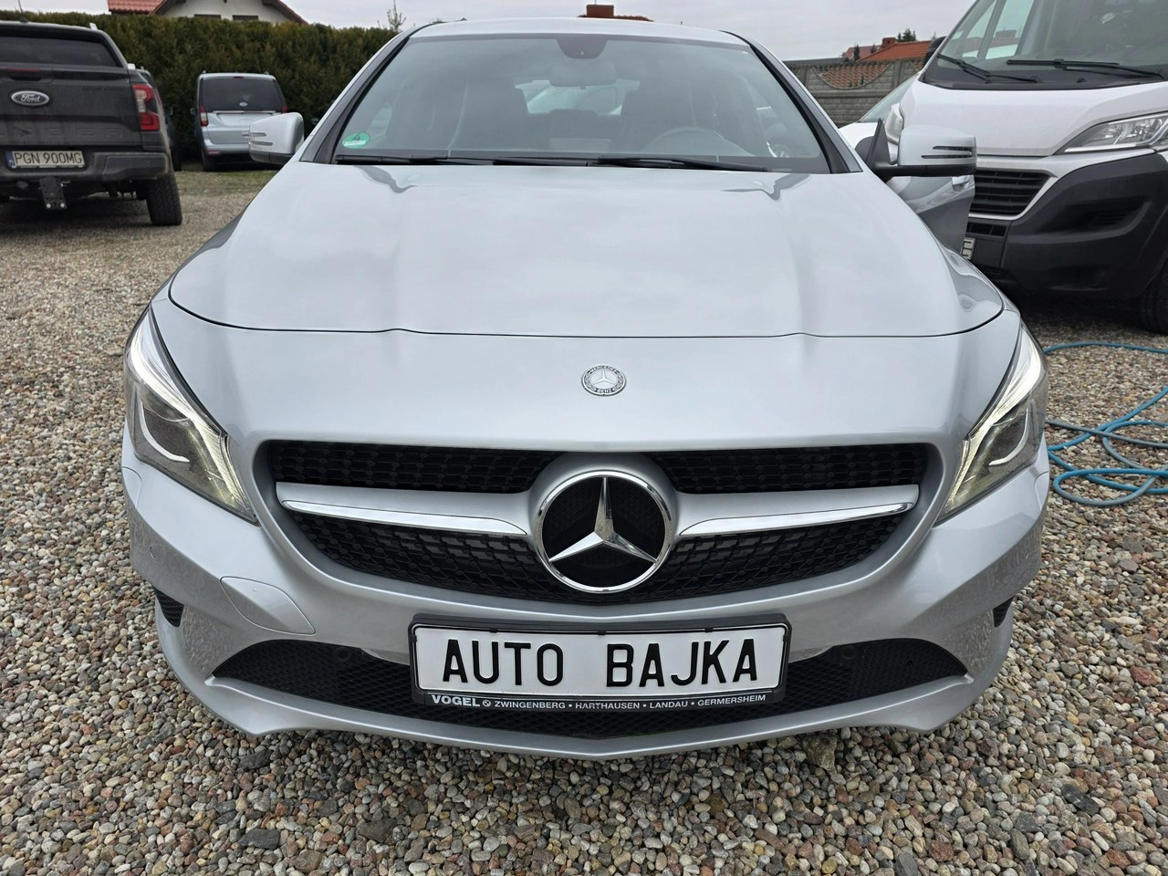 Mercedes CLA 180 - Zdjęcie 3