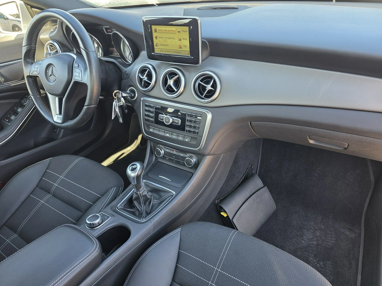 Mercedes CLA 180 - Zdjęcie 5