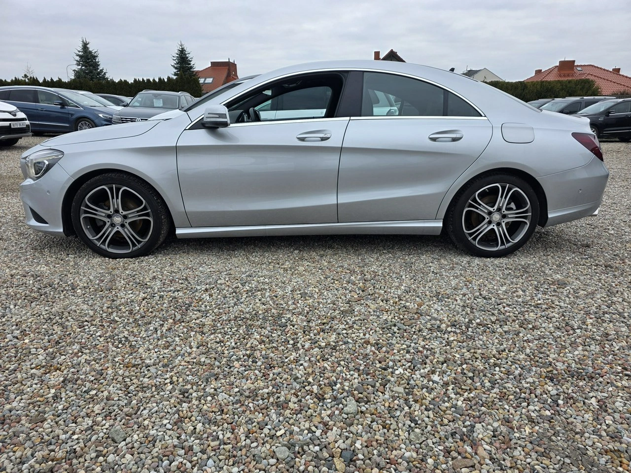Mercedes CLA 180 - Zdjęcie 8