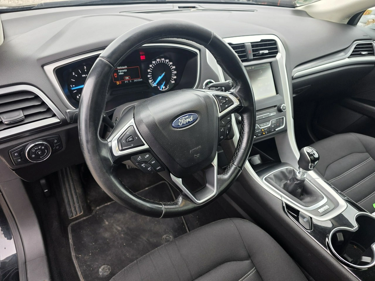 Ford Mondeo - Zdjęcie 21