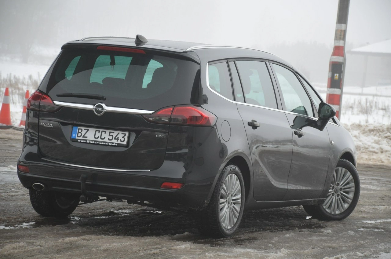Opel Zafira - Zdjęcie 11