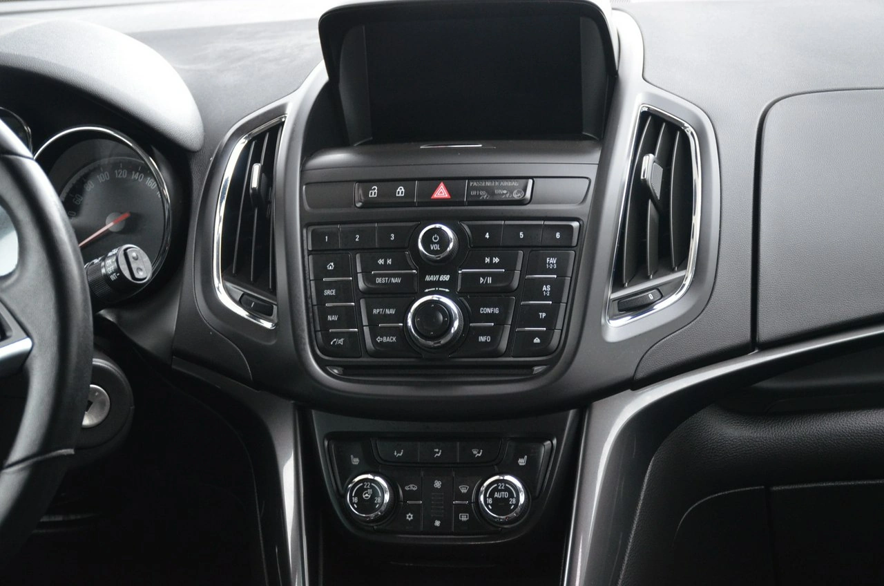 Opel Zafira - Zdjęcie 15