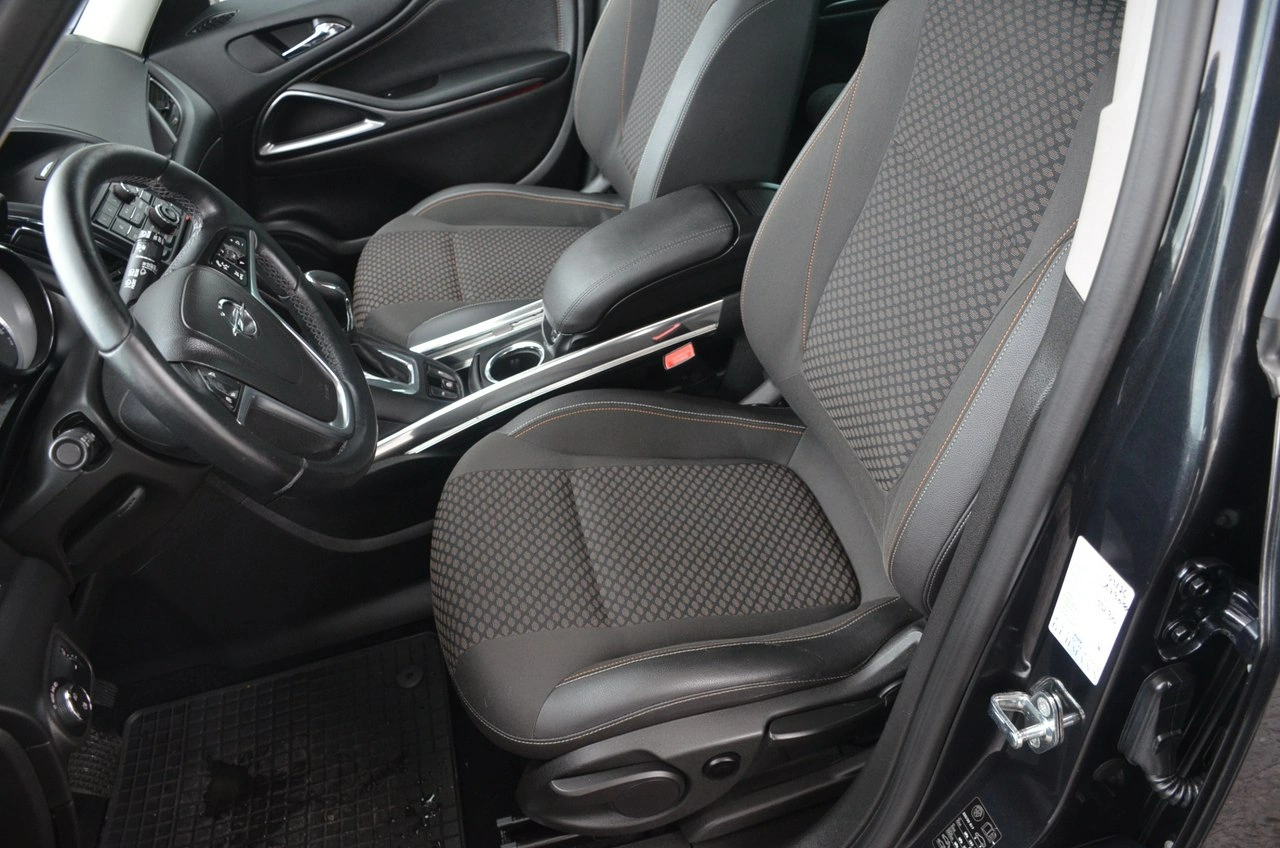 Opel Zafira - Zdjęcie 16