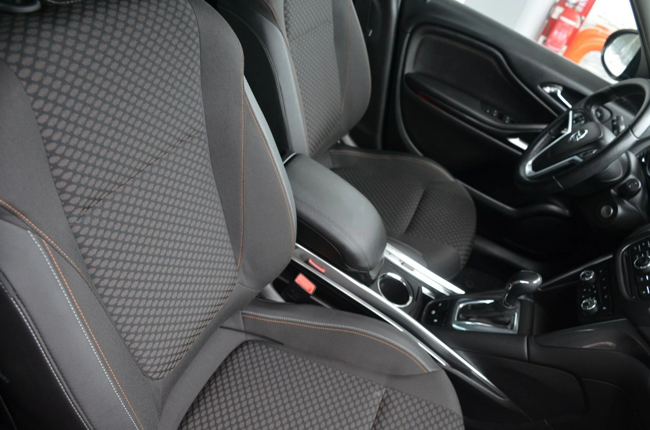 Opel Zafira - Zdjęcie 19