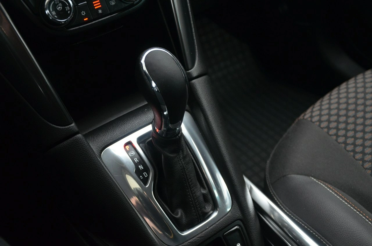 Opel Zafira - Zdjęcie 24