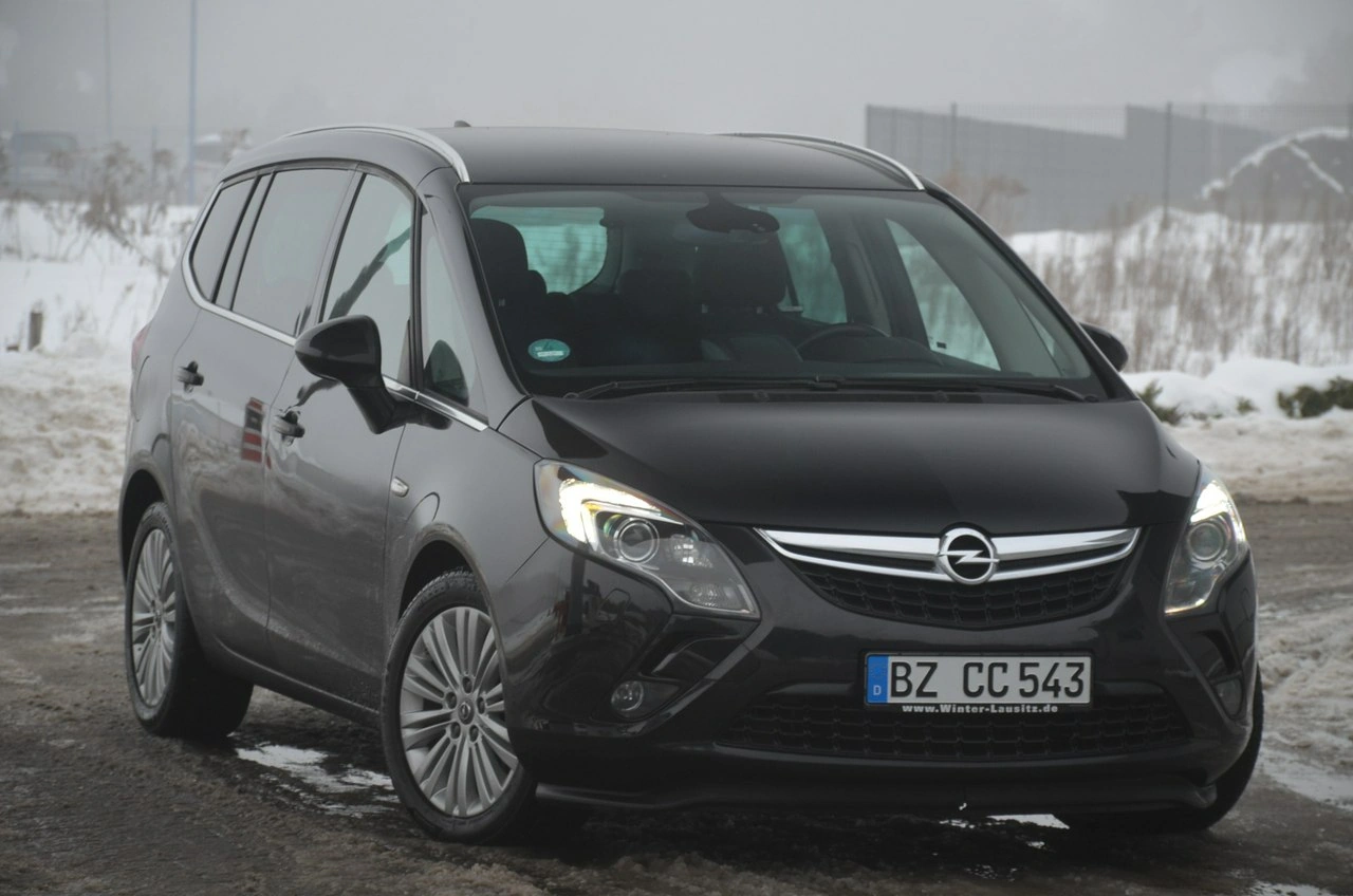 Opel Zafira - Zdjęcie 2