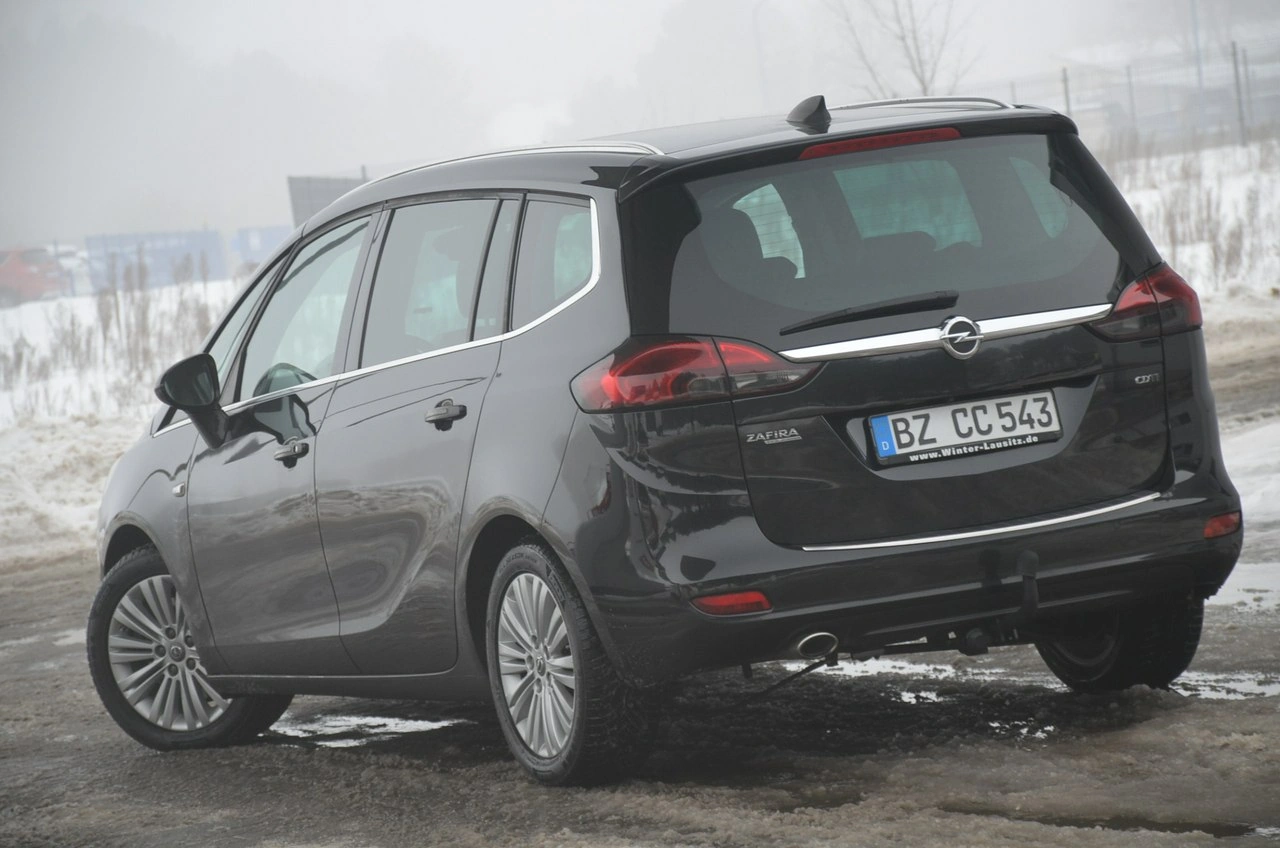 Opel Zafira - Zdjęcie 8