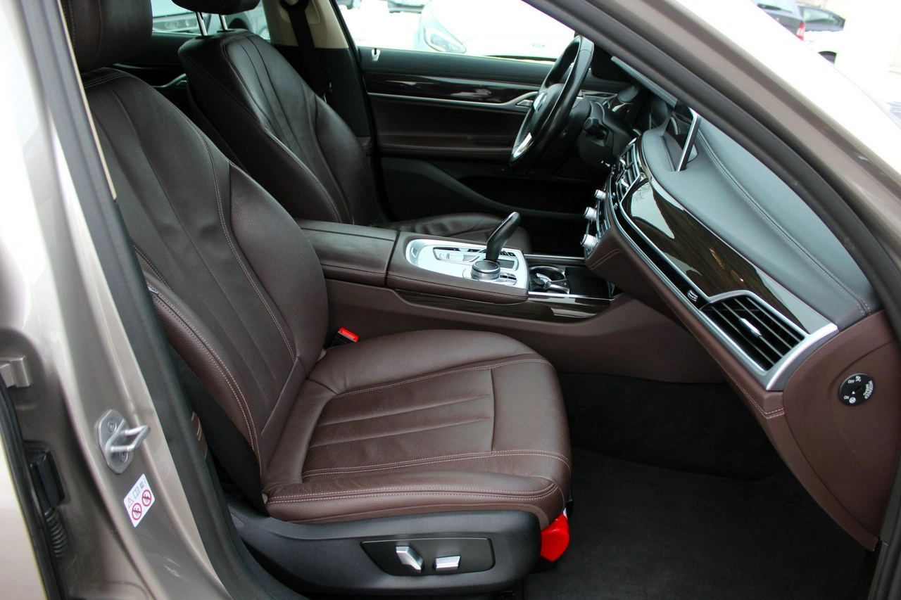 BMW 745 - Zdjęcie 8